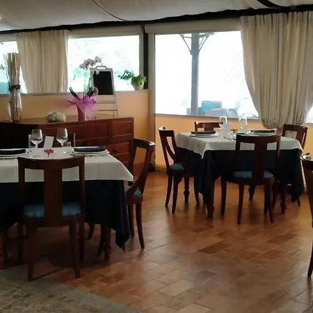 La Regibussa - Ristorante فندق 4*