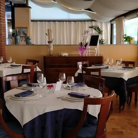 La Regibussa - Ristorante 4* آستي