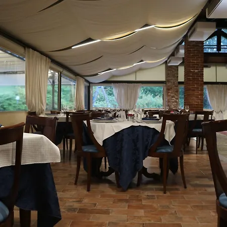 Отель La Regibussa - Ristorante Асти